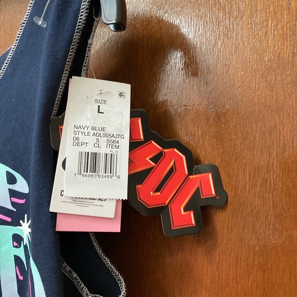 AC/DC crop top NWT - Picture 3 of 5